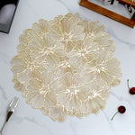 placemat doré fleurs découpées moderne respectueux environnement serviette table décoration noël festive
