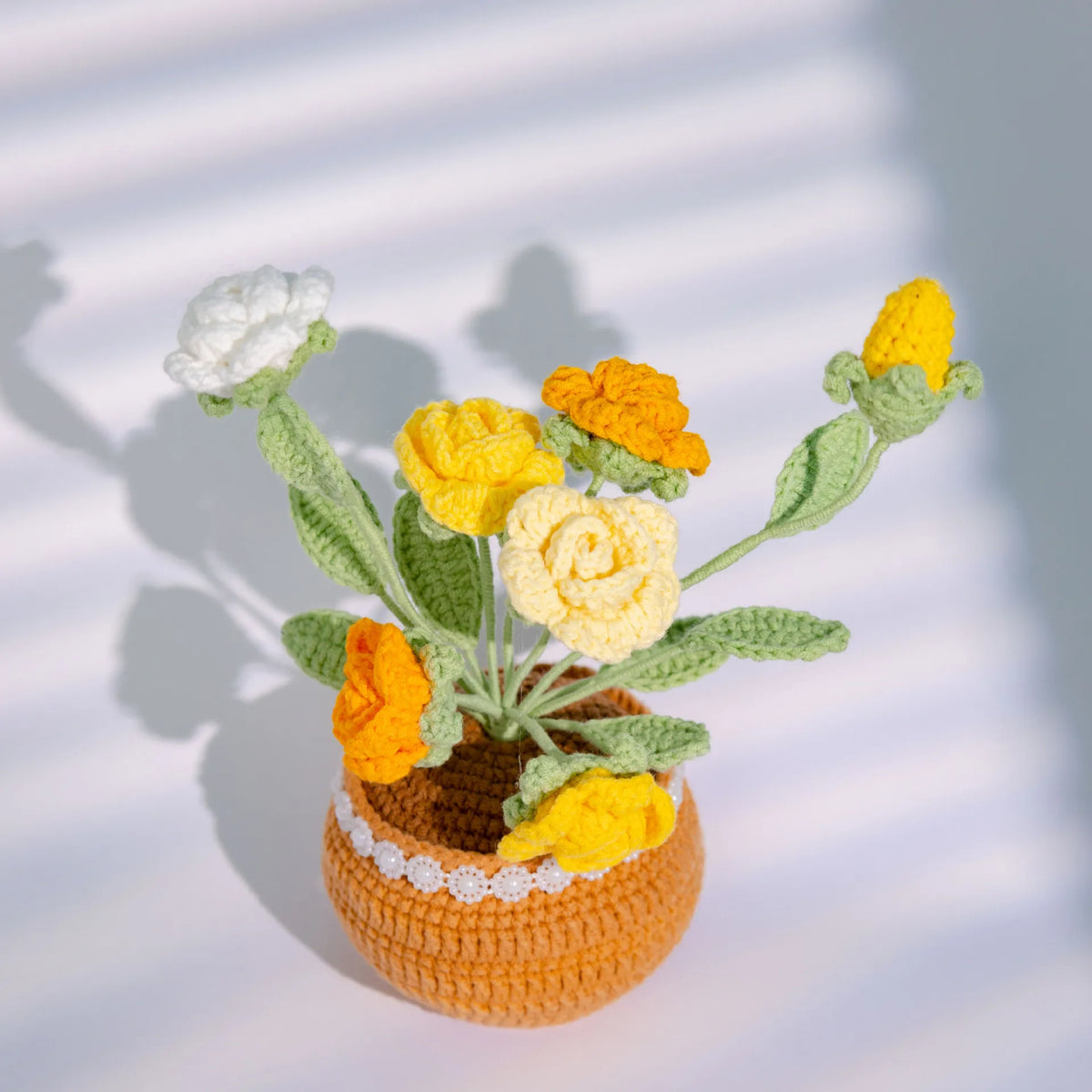 décoration maison bouquet fleurs crochetées pots couleur rose fleur miniature décorative champêtre artisanal