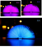 lampe posée livre forme led blanc brun plis pages modernes minimaliste pince centrale recharge