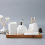 Distributeur de savon en céramique avec design moderne