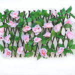 plantes artificielles feuilles vertes fleurs violettes roses blanches moderne décoration intérieure