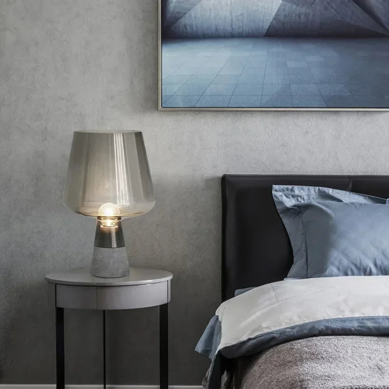 lampe table moderne transparente gris beige base béton éclairage LED haute qualité certifiée VDE