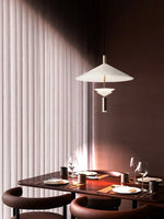 suspension lumineuse moderne conique rouge blanc doré cristal salon salle manger