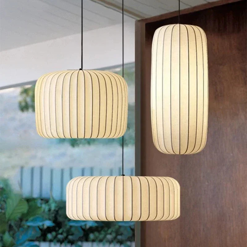 suspension lumineuse moderne soie beige clair rayures horizontales opacité chaînes noires 4200K 3000K 6500K