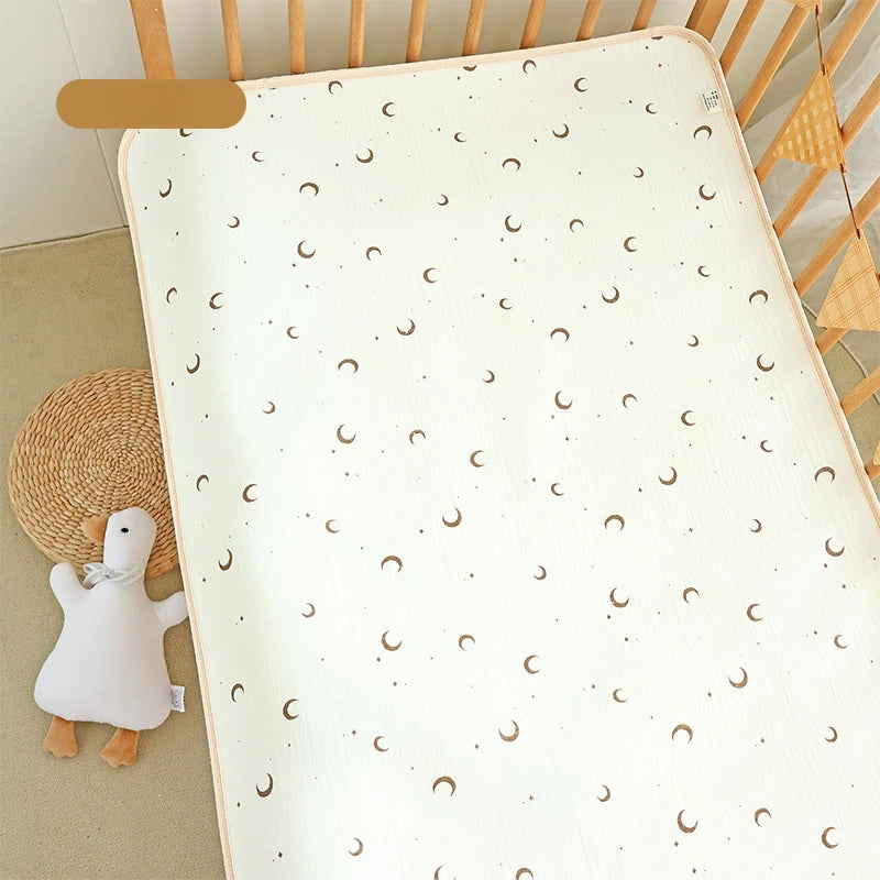 coussin bébé imprimé animaux fleurs beige clair décoratif chambre enfant usage quotidien