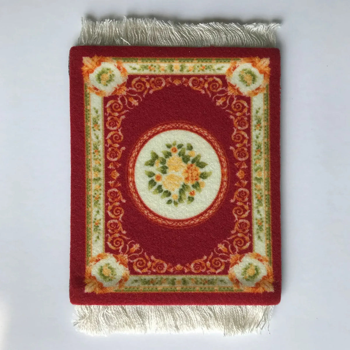 tapis table classique ornements floraux motifs géométriques franges rouge vert bleu beige blanc respectueux