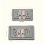 tapis bain moderne gris noir beige bleu marine lettre bath relief polyester antidérapant absorbant