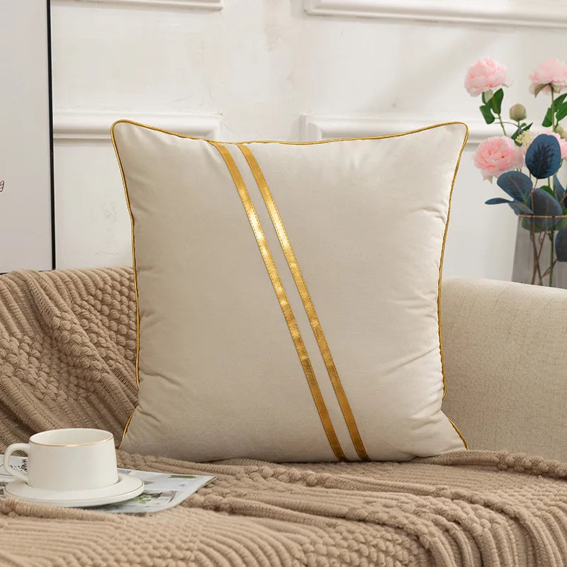 taies d'oreiller velours couleurs unies blanc cassé jaune rose gris bleu marine bordures dorées