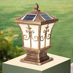 lampe solaire dorée ornementation florale classique éclairage extérieur vintage autoinstallationénergie solaire