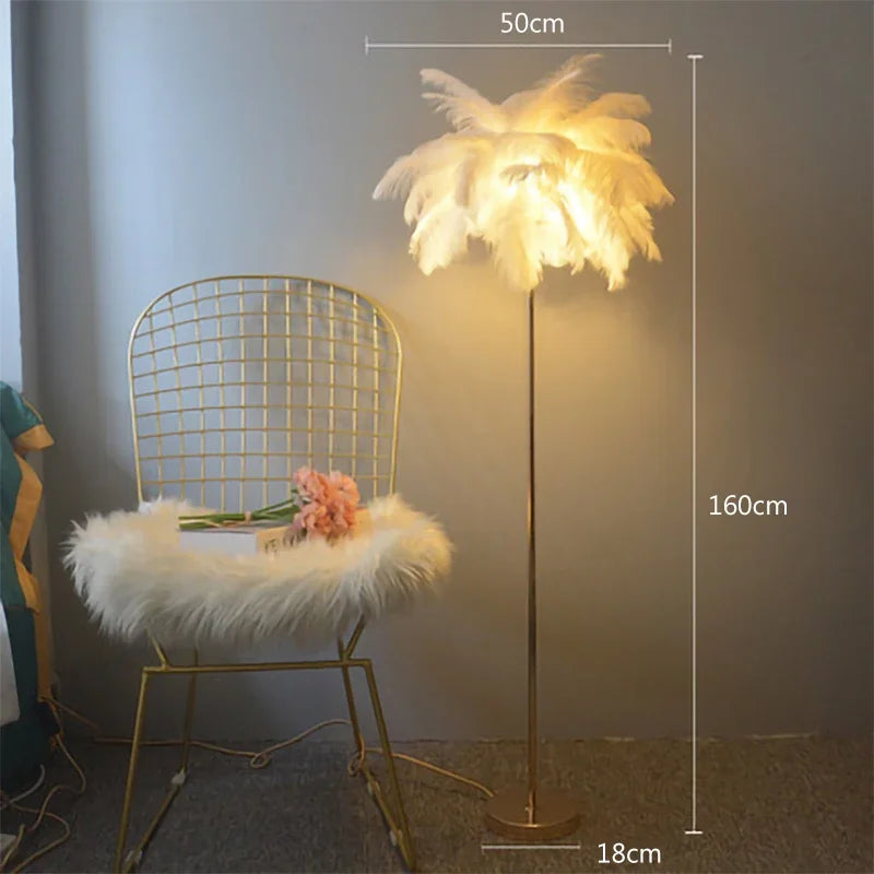 lampe sol moderne plumes blanches dorées bleu turquoise LED éclairage intérieur chambre salon élégant