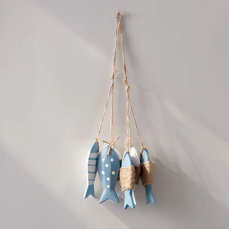 décoration murale poisson bois rayures pois bleu clair blanc vintage corde nouée
