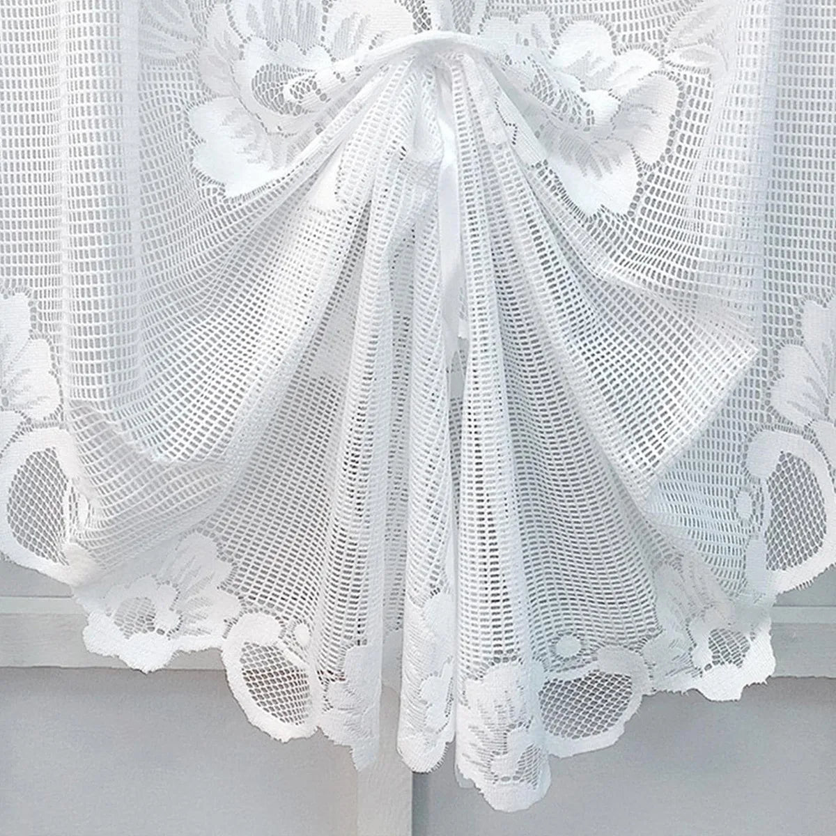 rideau blanc dentelle fleurs transparent romantique classique bordure décorative chambre cuisine