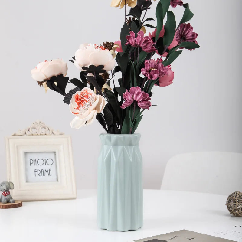 vase moderne blanc rose vert geometrique facettes minimaliste deco maison
