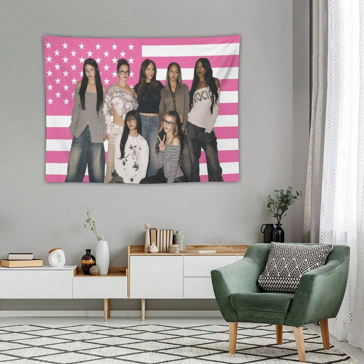 tapisserie murale moderne étoiles blanches fond rose rayures horizontales personnages stylisés décoration salon chambre