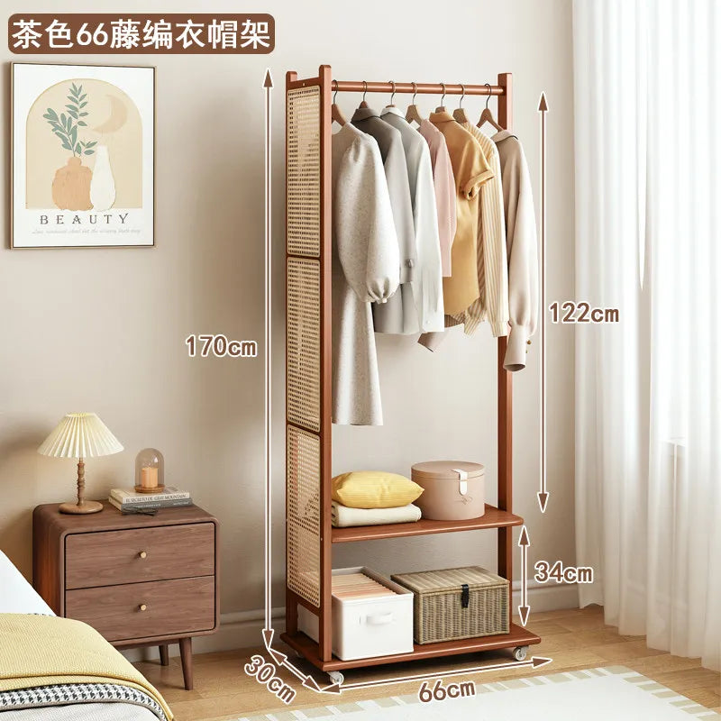 armoire vêtements mobile rotin marron clair 10 cintres boîtes rangement coussins entrée chambre moderne