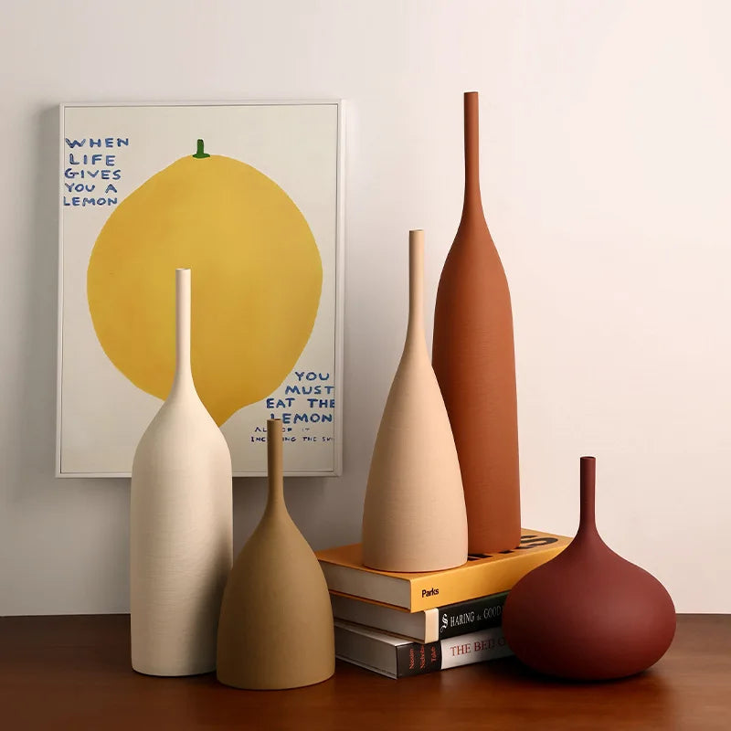 vase decoratif porcelaine moderne minimaliste couleur beige marron brun rouille blanc noir gris