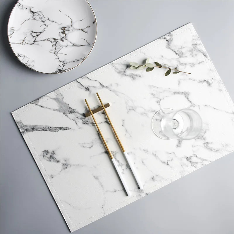 serviettes table marbre modernes adhésives blanches noires minimalistes