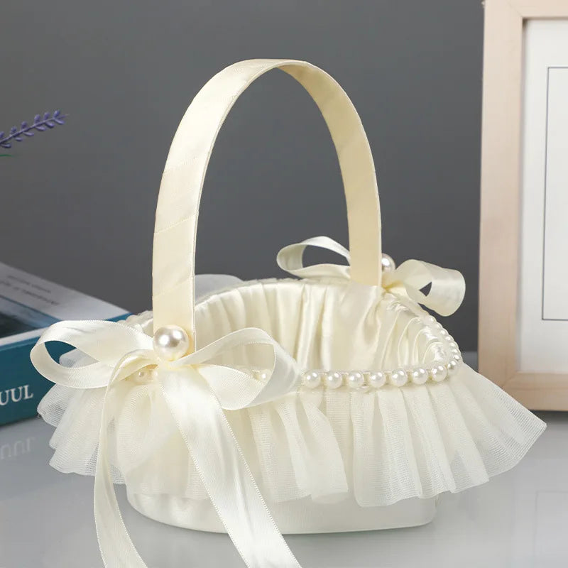 panier dentelle tulle rubans satinés fleurs artificielles romantique champêtre mariage demoiselle honneur deco table
