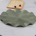 serviettes table tissées vert olive moderne beige clair motifs concentriques minimaliste respectueux environnement
