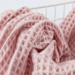 serviette bain coton gaufré texture carreaux absorbante douce salle bain douche
