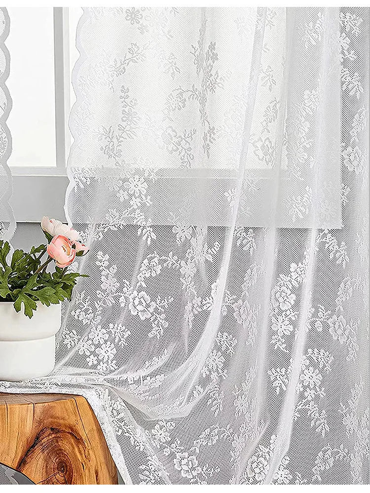 rideaux voilage floral dentelle translucide blanc vintage champêtre décoration intérieure tringle métallique noire chambre