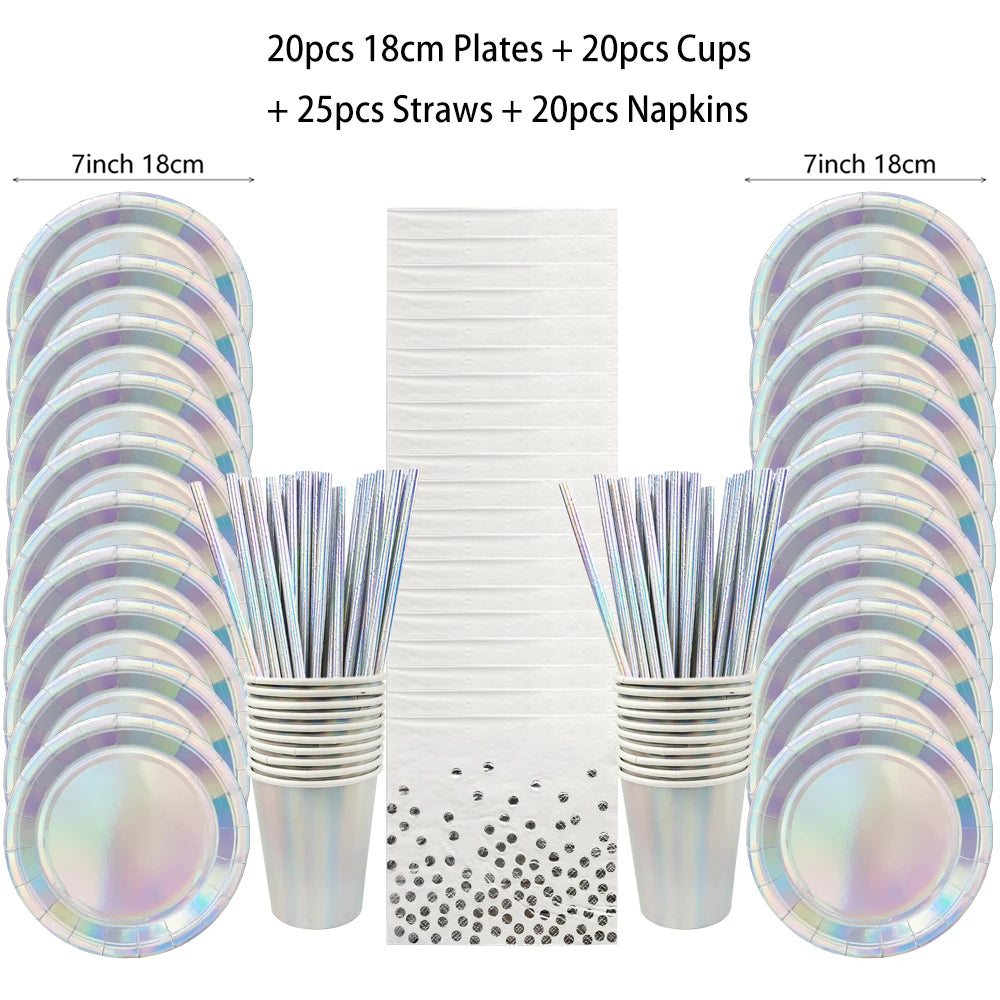 assiettes holographiques argentées gobelets pailles serviettes guirlande festif moderne événement anniversaire mariage
