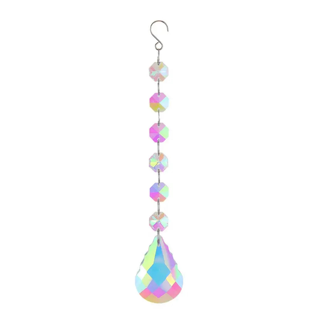 pendentif moderne multicolore facettes brillantes transparents anneaux métalliques chaîne élégants
