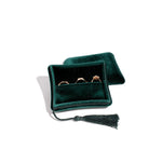 boîtes rangement bijoux pochettes velours classiques réutilisables couleurs vert foncé rose violet pompon