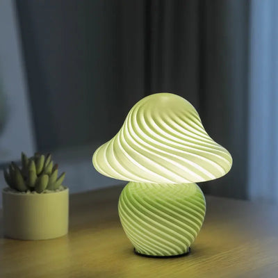 Lampe de chevet champignon LED en verre rayé vintage sur table de nuit