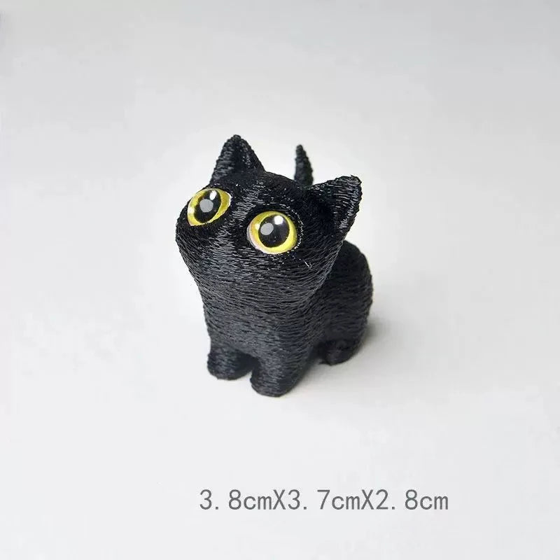 figurines chats miniature résine noir blanc yeux jaunes brillants cartoon mignon décoration erotiquecollector