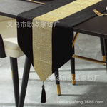 nappe décorative moderne tissu uni strass central franges couleur noir rouge or élégante table