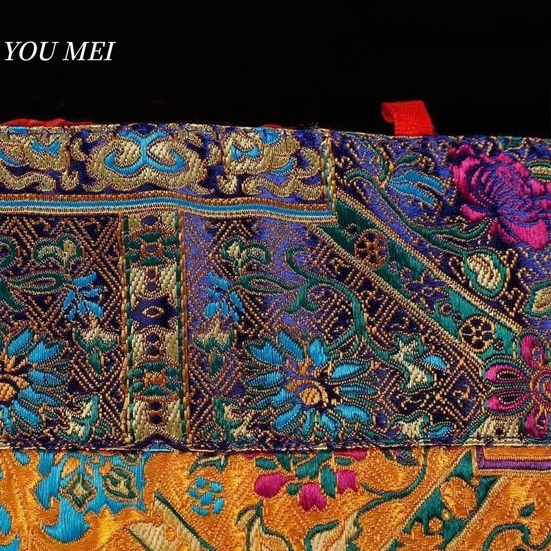 rideau multicolore brodé ethnique tissu fait main décor bouddhiste motifs floraux tassels