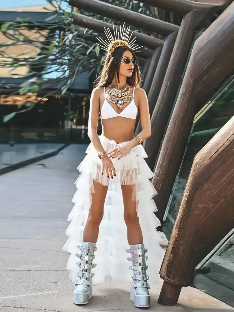 jupe longue femme tulle blanc transparente volants superposés mode élégante ceinture nouer chaîne dorée