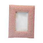 cadre photo moderne minimaliste bois peluche rose beige clair blanc cassé
