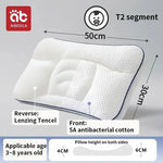 coussin bébé blanc bleu coton polyester dessin animé motifs géométriques contour arrondi ergonomique quatre