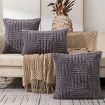 coussins décoratifs modernes texture duveteuse motifs rectangles couleurs vert menthe beige rose blanc gris