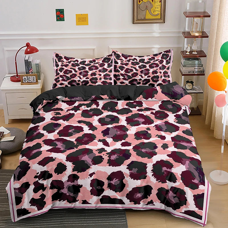 Détail de l'impression leopard 3D sur la housse de couette