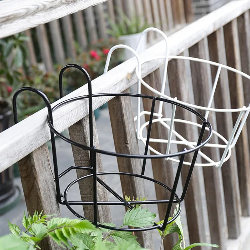 supports fleurs suspendus métal noir blanc moderne double crochet balcon clôture