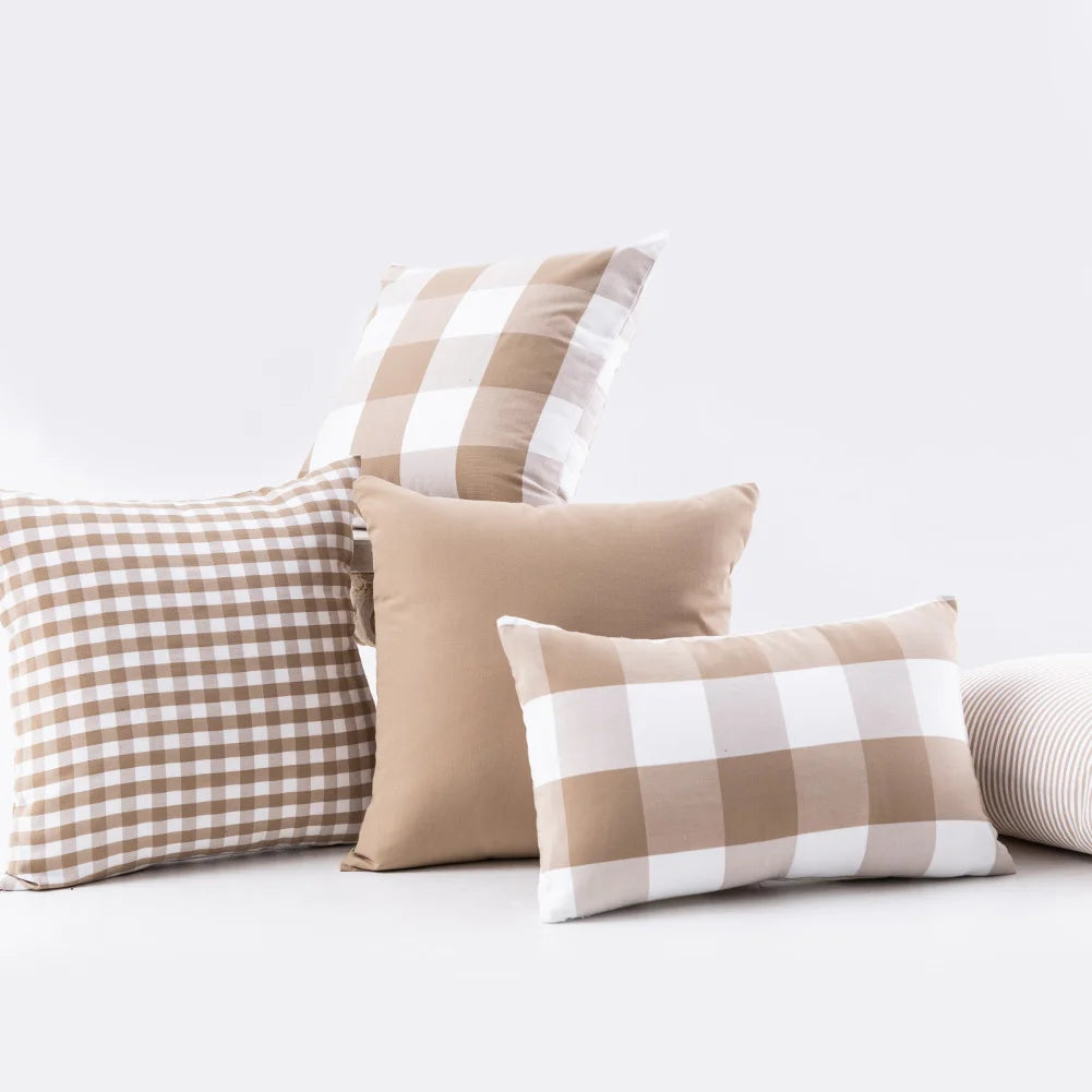 coussin plaid moderne beige blanc carreaux 30x50cm 45x45cm lit canapé décoration