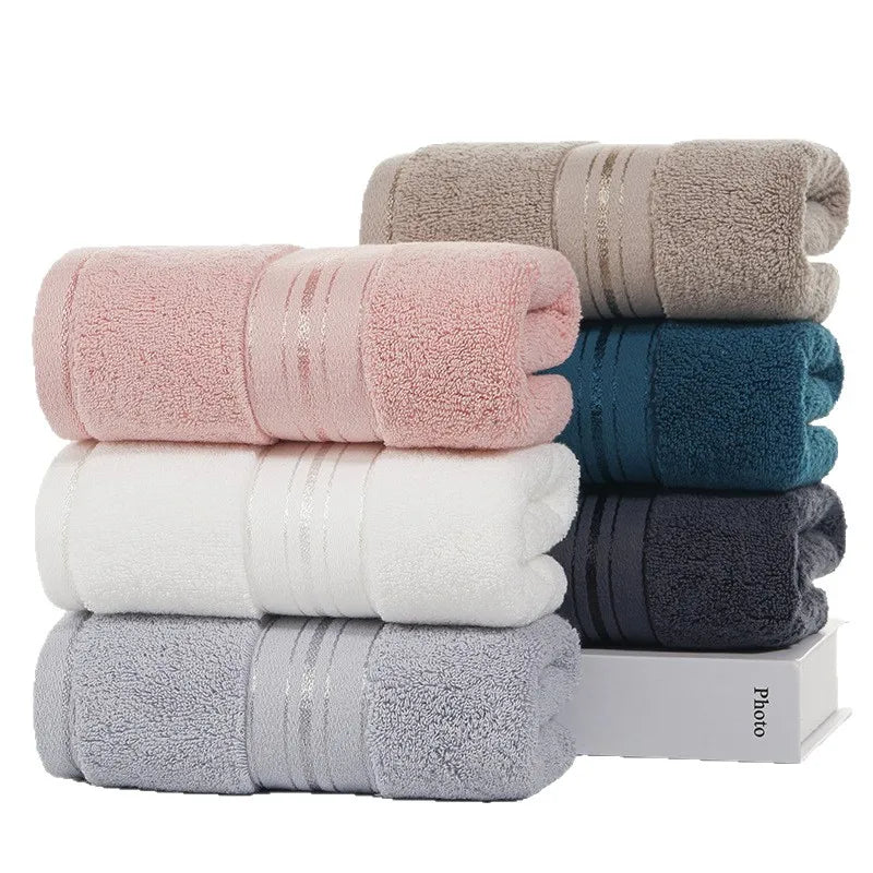 serviettes bain coton absorbantes douces rose clair gris blanc beige bleu marine rayures dorées