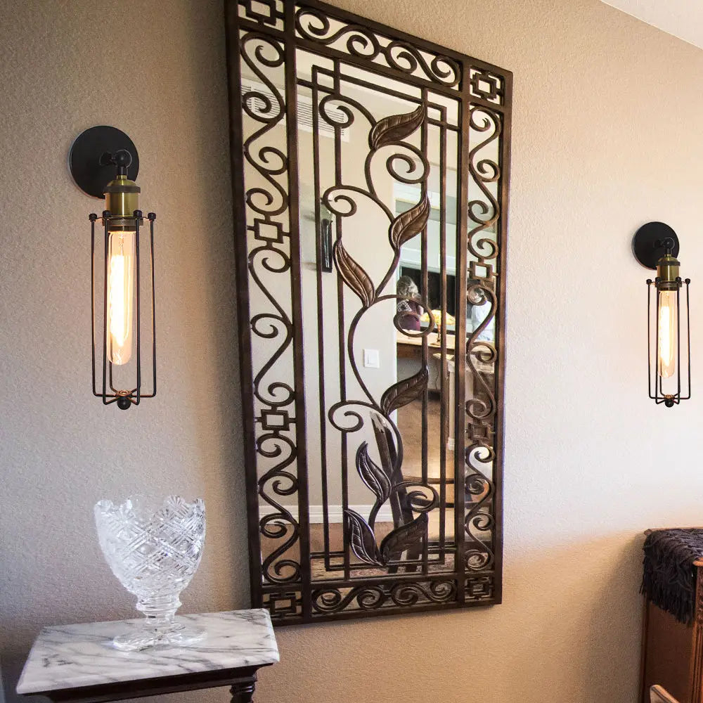 Éclairage mural vintage dans un salon avec ambiance chaleureuse