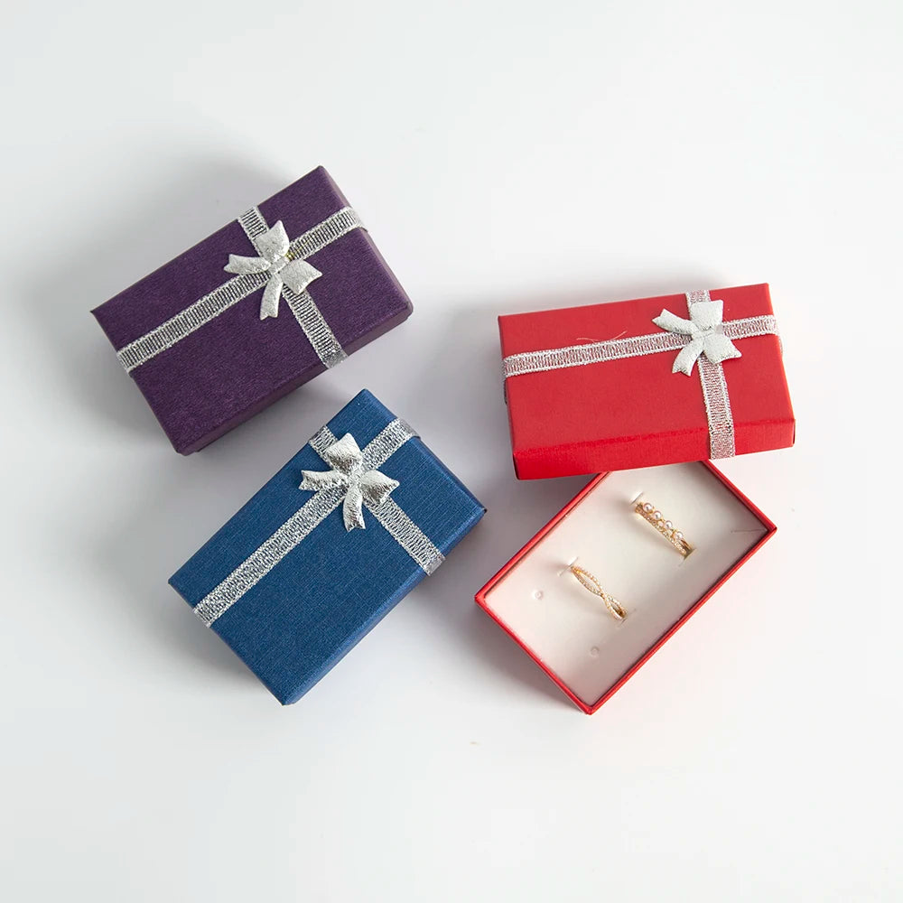 Boîte à bijoux bleue avec fermeture sécurisée