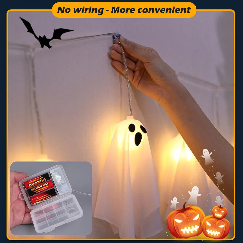 décoration halloween fantôme blanc suspendu chaussettes colorées yeux noirs led clignotante boîte piles