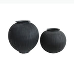 vases noirs blancs rayures verticales modernes opaques décoration maison