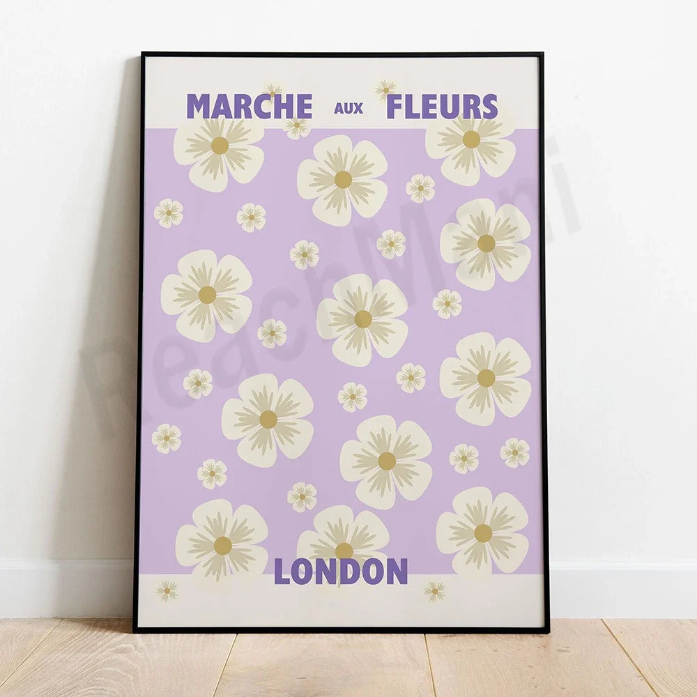 Une affiche au design floral avec des fleurs blanches sur un fond lilas, annonçant un marché aux fleurs à Londres.