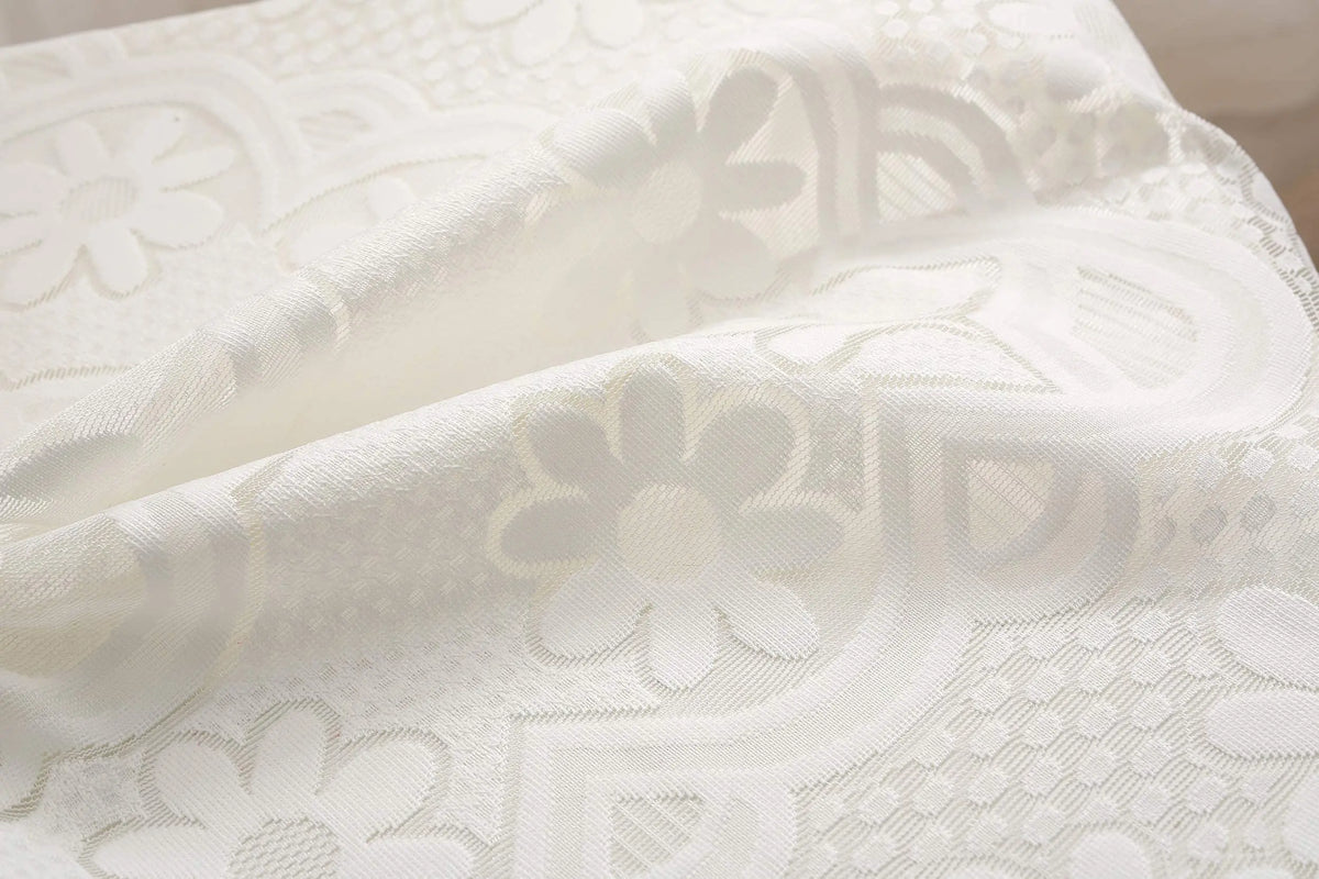 nappe dentelle motif floral vintage shabby chic blanc crème semi transparent table décoration maison