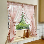 rideau floral rose fraises brodées dentelle blanche romantique translucide doux inclusion chambre