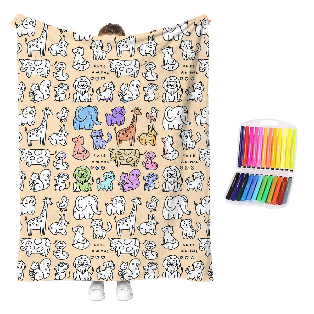 couverture colorier enfants motifs noël animaux crayons couleur texture douce moderne multicolore blanc gris