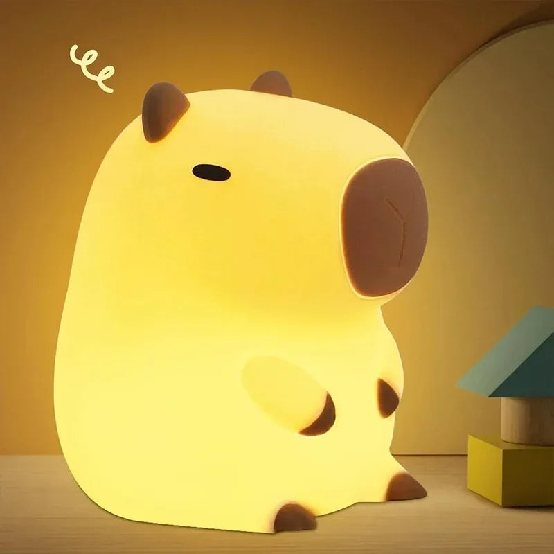 veilleuse capybara dessin animé jaune marron adorable enfantin décorative chambre nuit lampe led petite