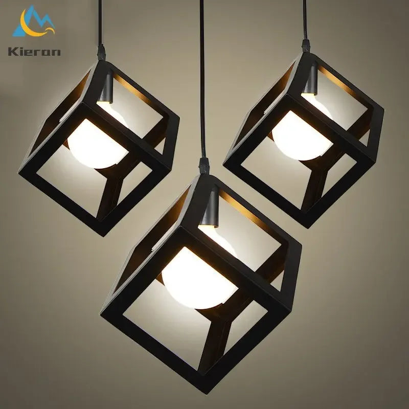 lampe suspendue moderne structure géométrique carrée verte bleue blanche jaune rouge